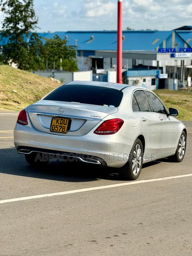 Mercedes-Benz C200 2018 Gray