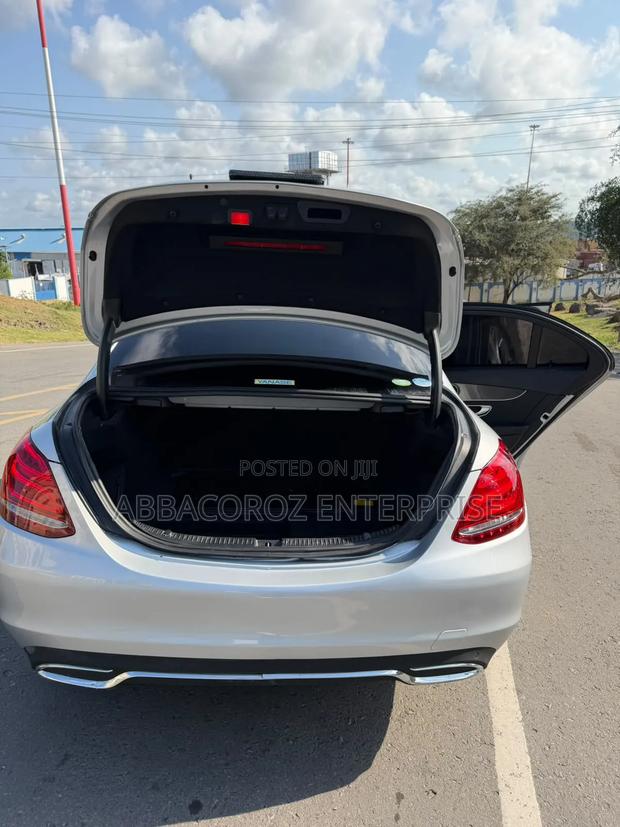 Mercedes-Benz C200 2018 Gray