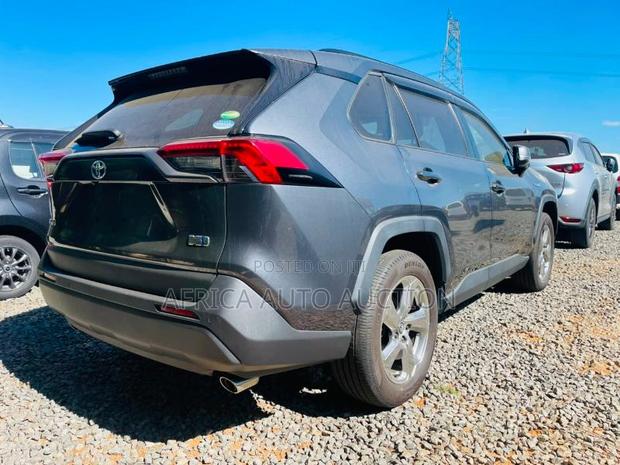 Toyota RAV4 2019 Gray