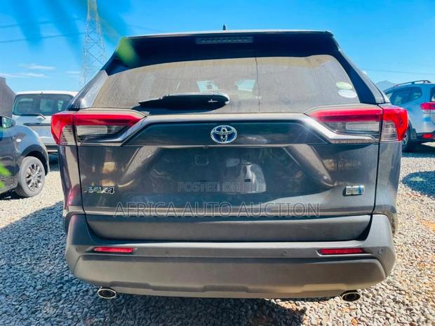 Toyota RAV4 2019 Gray