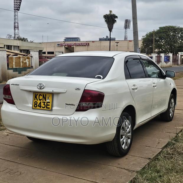 Toyota Axio 2010 White