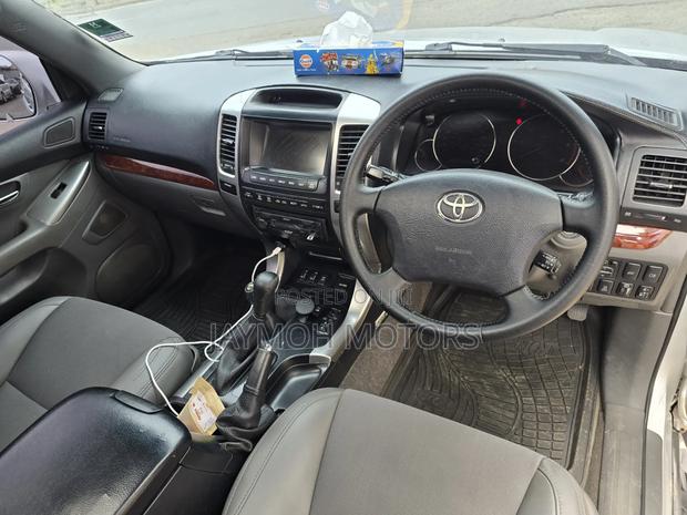 Toyota Land Cruiser Prado 2008 Silver