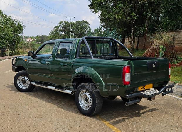 Nissan Hardbody 1998 Green