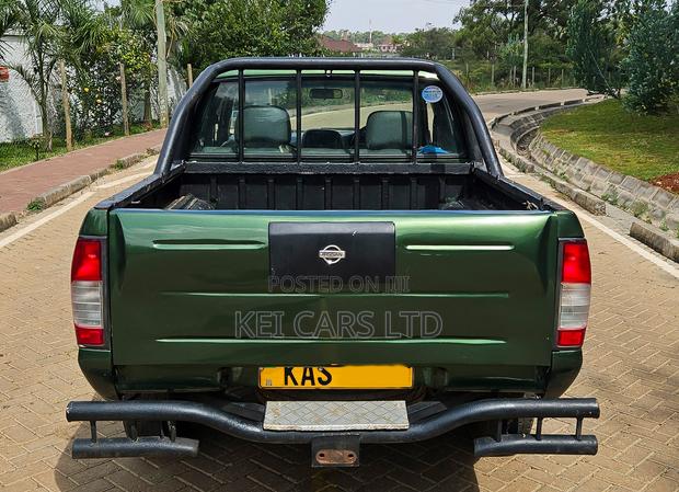 Nissan Hardbody 1998 Green