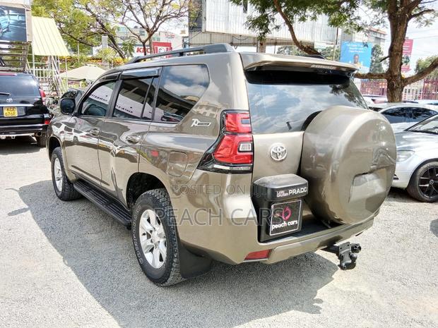 Toyota Land Cruiser Prado 2012 Black