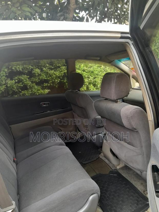 Toyota Nadia 2002 Off white