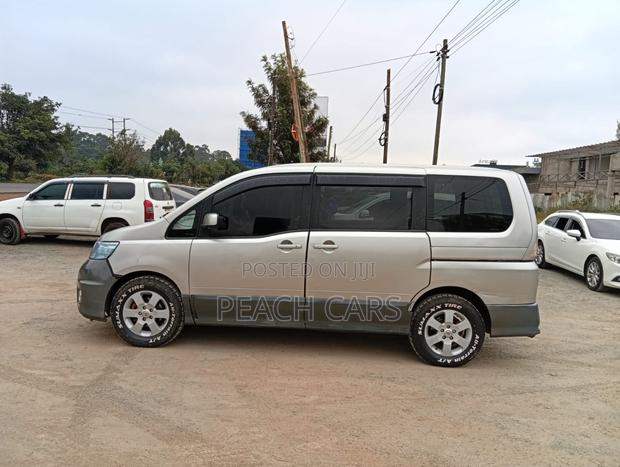 Nissan Serena 2007 Silver