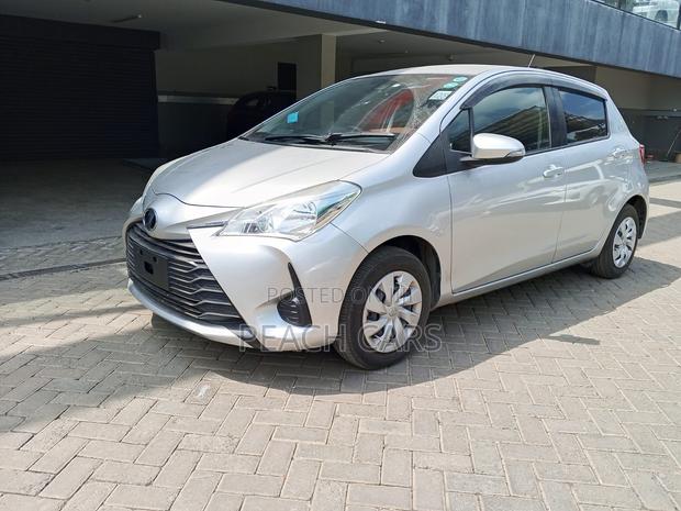 Toyota Vitz 2019 Silver