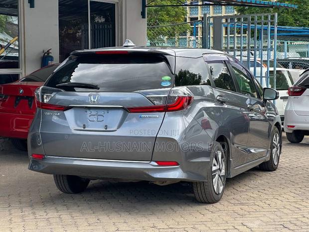 Honda Shuttle 1.5 Hybrid 2WD 2019 Gray