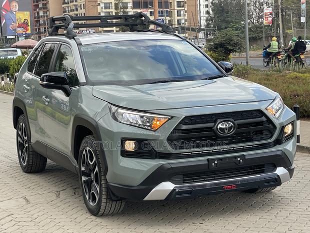 Toyota RAV4 2019 Green
