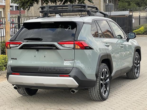 Toyota RAV4 2019 Green