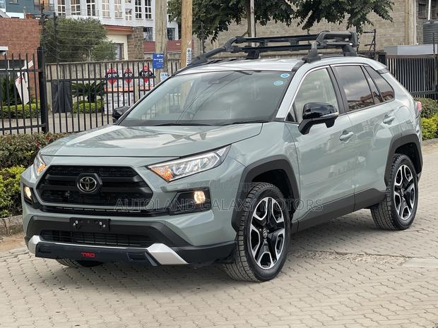 Toyota RAV4 2019 Green