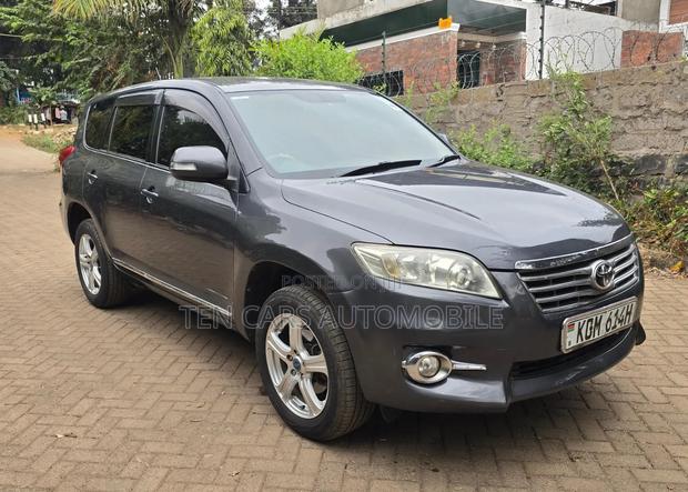Toyota Vanguard 2010 Gray