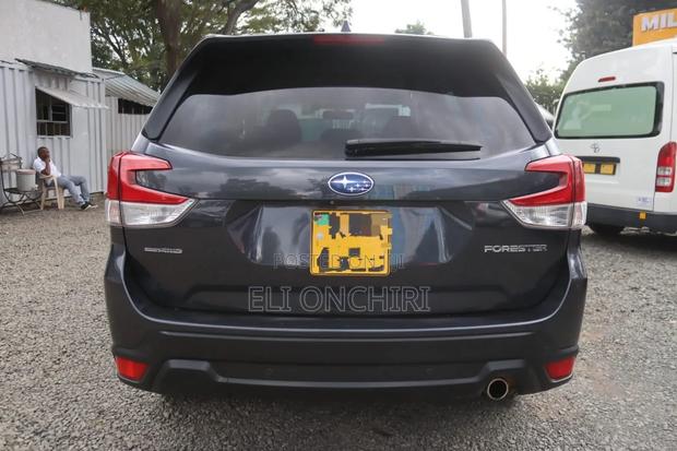 Subaru Forester 2018 Gray