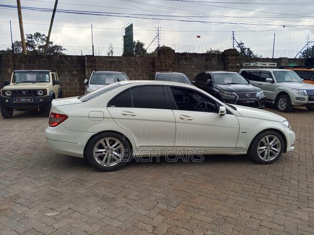 Mercedes-Benz C200 2011 White