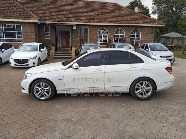 Mercedes-Benz C200 2011 White