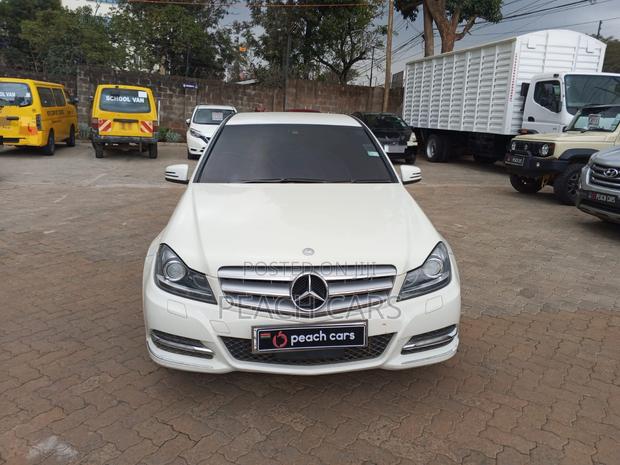 Mercedes-Benz C200 2011 White