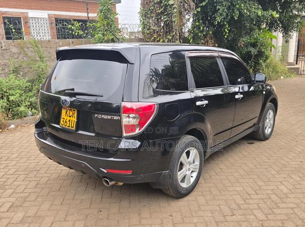 Subaru Forester 2012 Black