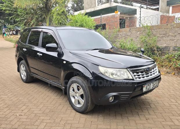 Subaru Forester 2012 Black
