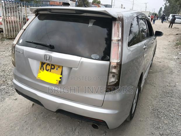 Honda Stream 2012 Silver