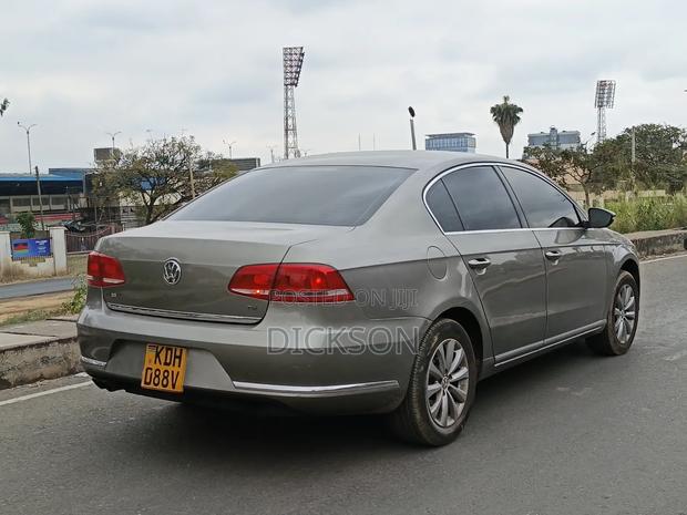 Volkswagen Passat 2013 Gray