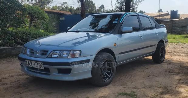 Nissan Primera 2000 Silver