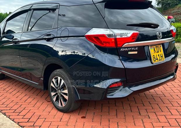 Honda Fit Shuttle 2018 Blue