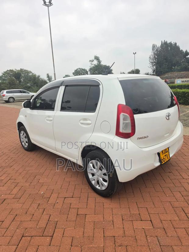 Toyota Passo 2016 White
