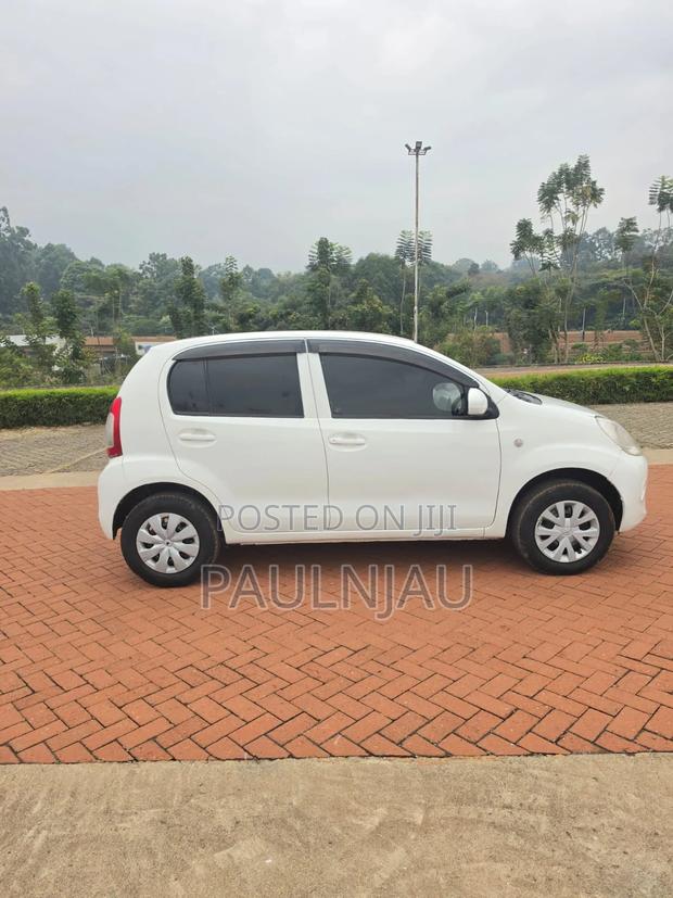 Toyota Passo 2016 White