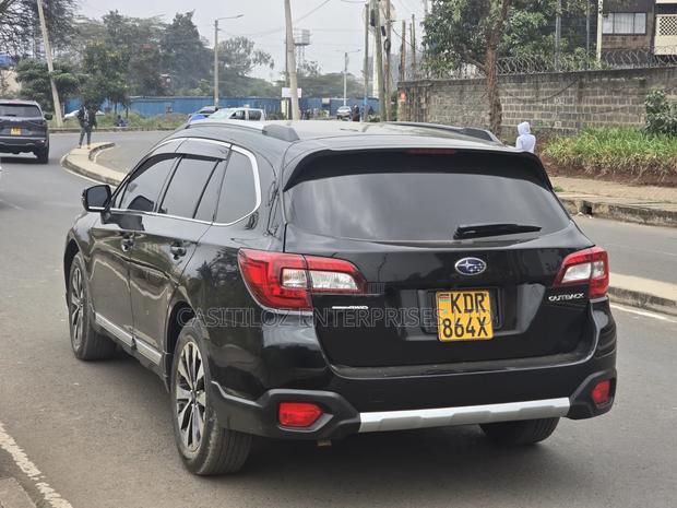 Subaru Outback 2017 Black