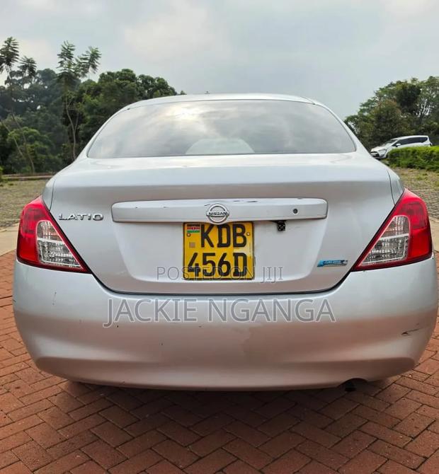 Nissan Latio 2014 Silver