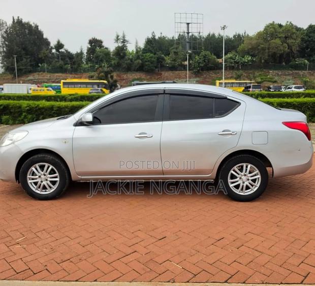 Nissan Latio 2014 Silver