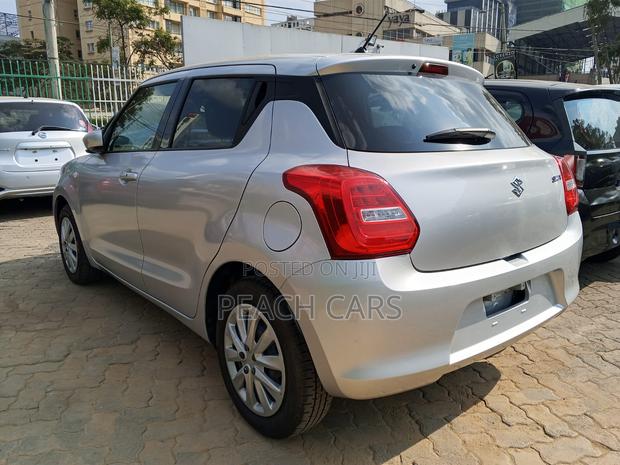 Suzuki Swift 2020 Silver