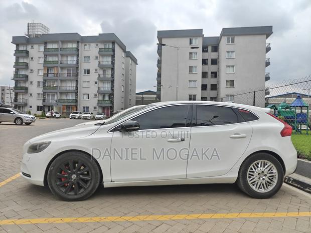 Volvo V40 2016 White