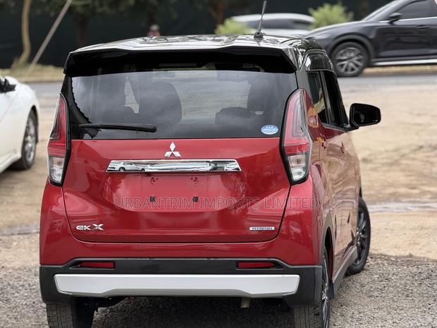 Mitsubishi EK Wagon 660 Hybrid FWD 2019 Red