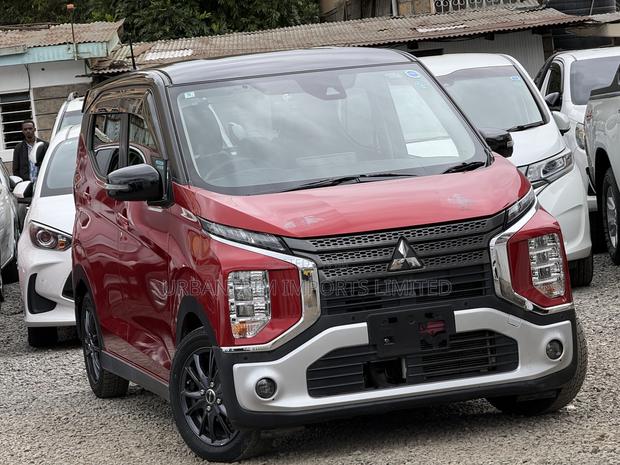 Mitsubishi EK Wagon 660 Hybrid FWD 2019 Red