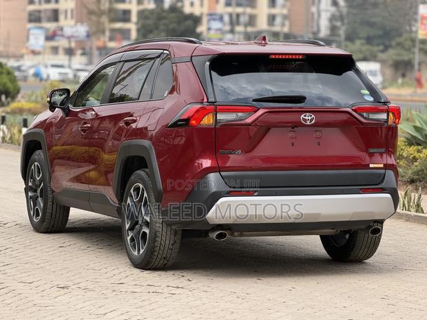 Toyota RAV4 Adventure 2019 Red