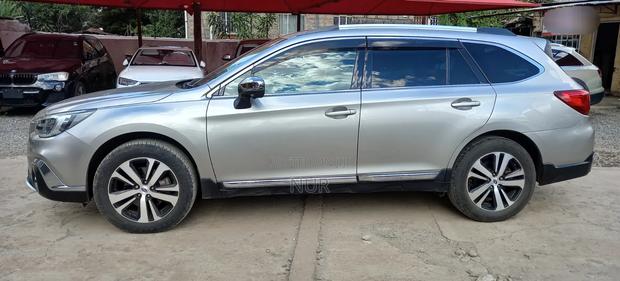Subaru Outback 2018 Silver