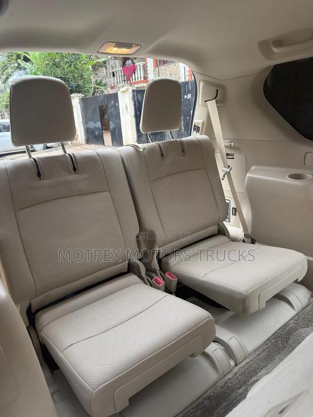 Toyota Land Cruiser Prado 2021 White