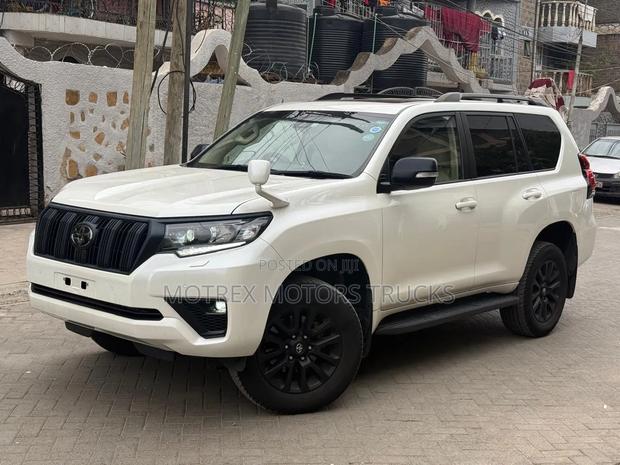 Toyota Land Cruiser Prado 2021 White