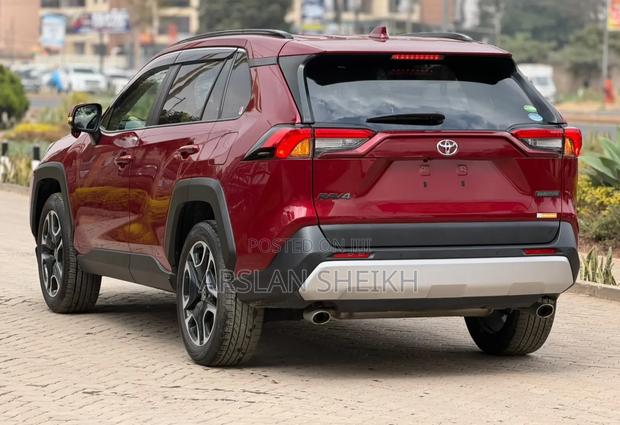 Toyota RAV4 2019 Red