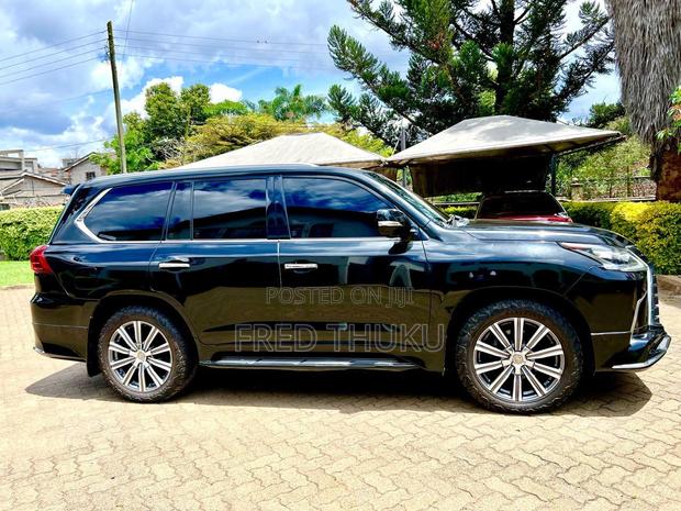 Lexus LX 570 AWD 2016 Black