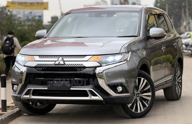 Mitsubishi Outlander 2.0 PHEV AWD 2019 Gray