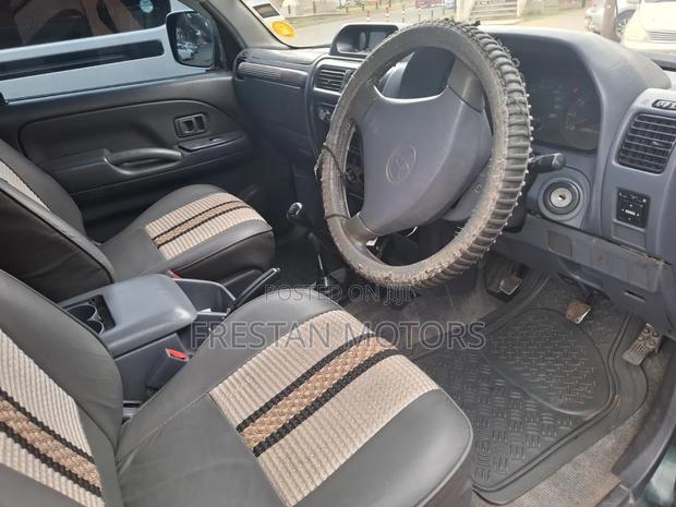 Toyota Land Cruiser Prado 2002 Green