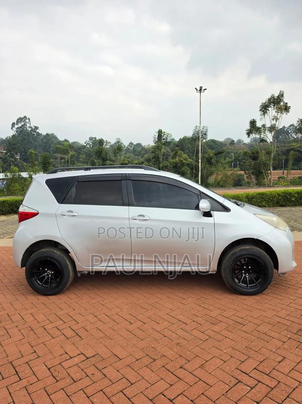 Toyota Ractis 2013