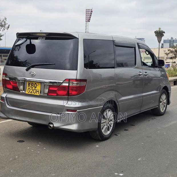 Toyota Alphard 2005 Silver
