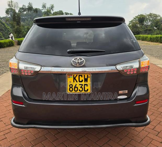 Toyota Wish 2013 Gray