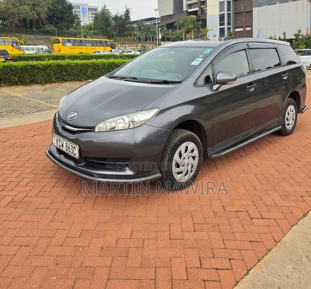 Toyota Wish 2013 Gray