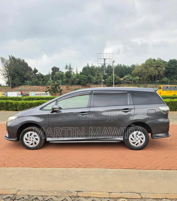 Toyota Wish 2013 Gray