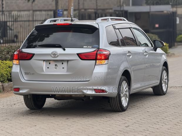 Toyota Corolla Fielder 1.5 Petrol FWD 2019 Silver